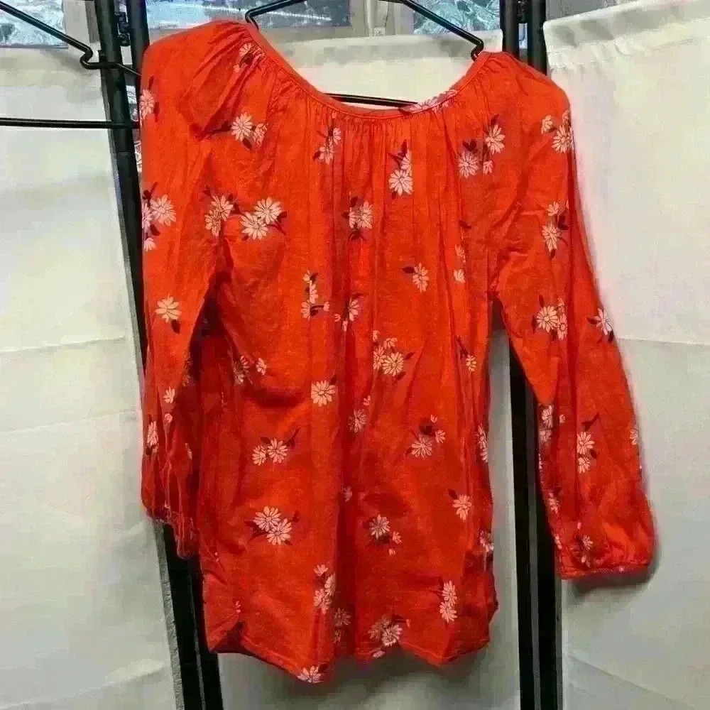 Old navy top  - Picture 3 of 4